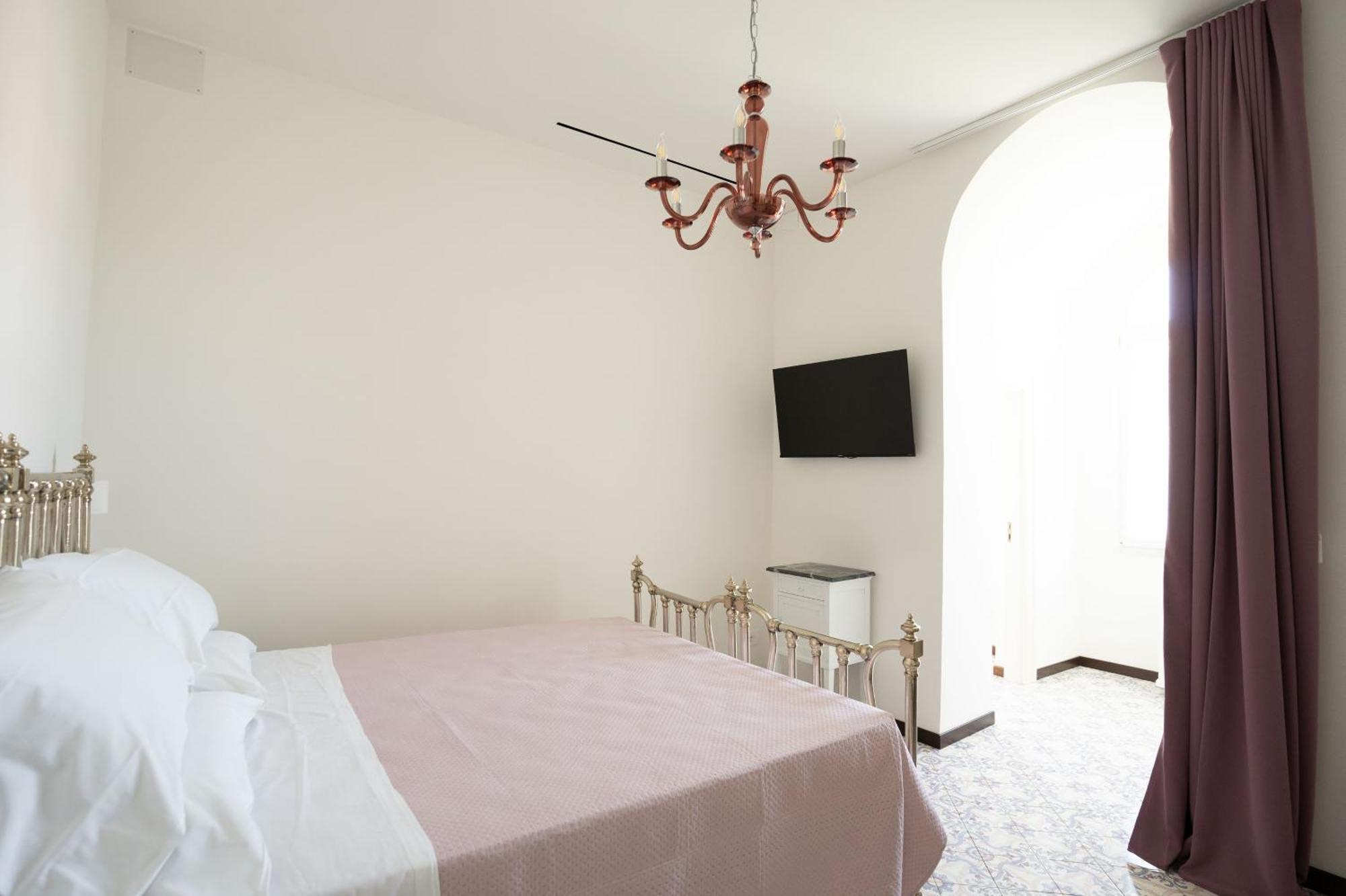 ホテル Casa Enzina ソレント エクステリア 写真